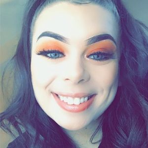 Meet your Posher, Cari